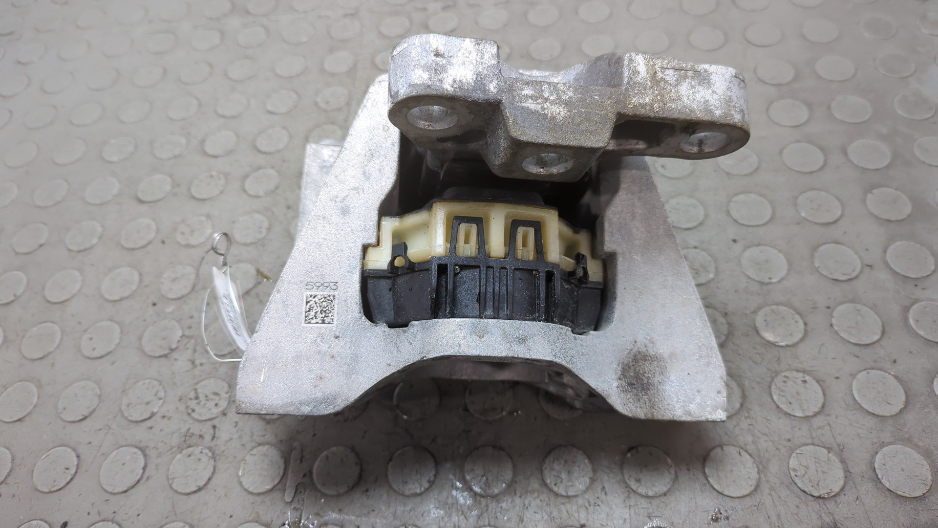 Опора двигателя