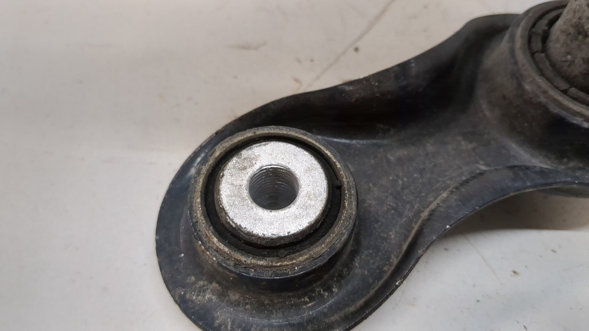 Рычаг задний