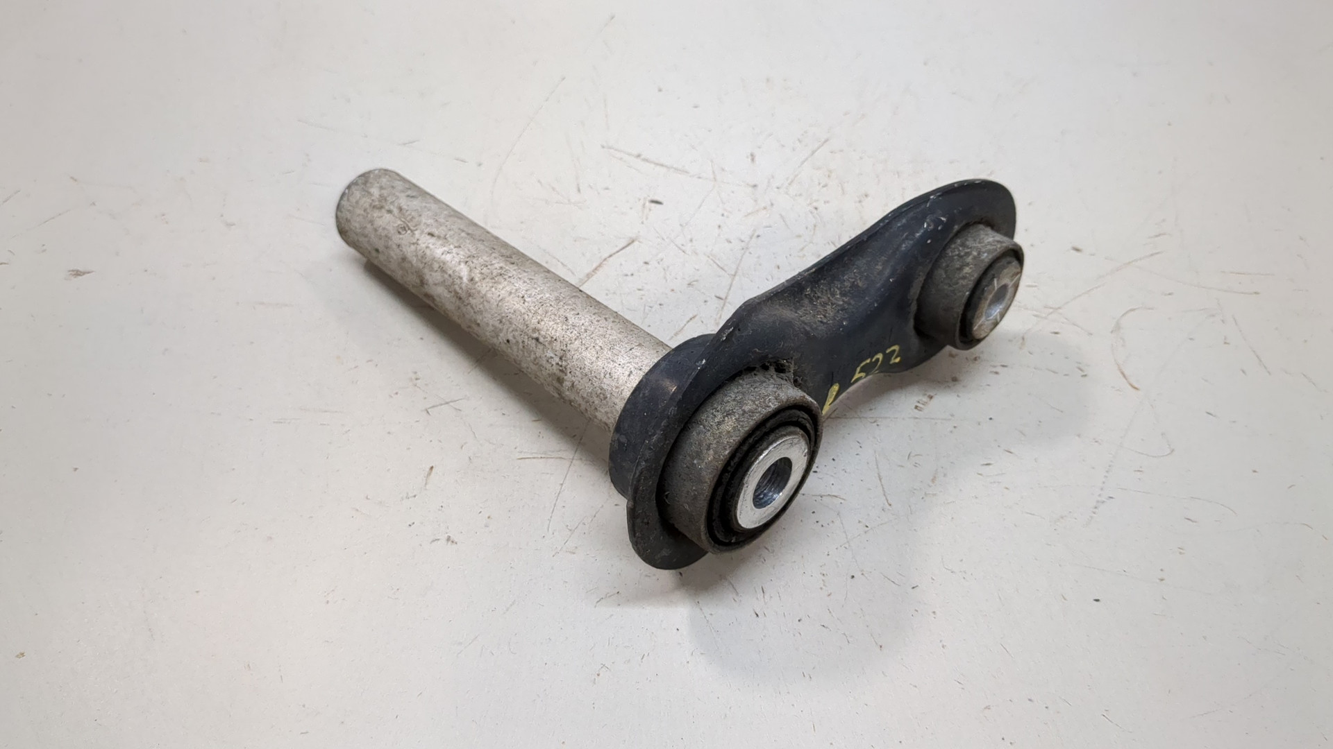 Рычаг задний