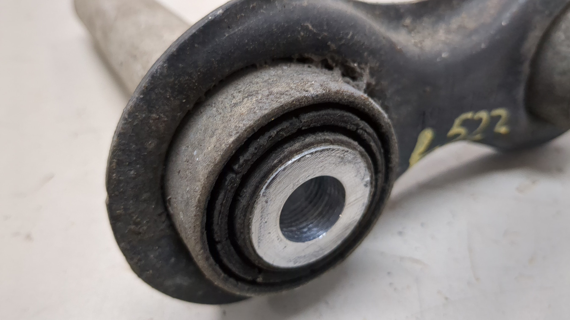 Рычаг задний