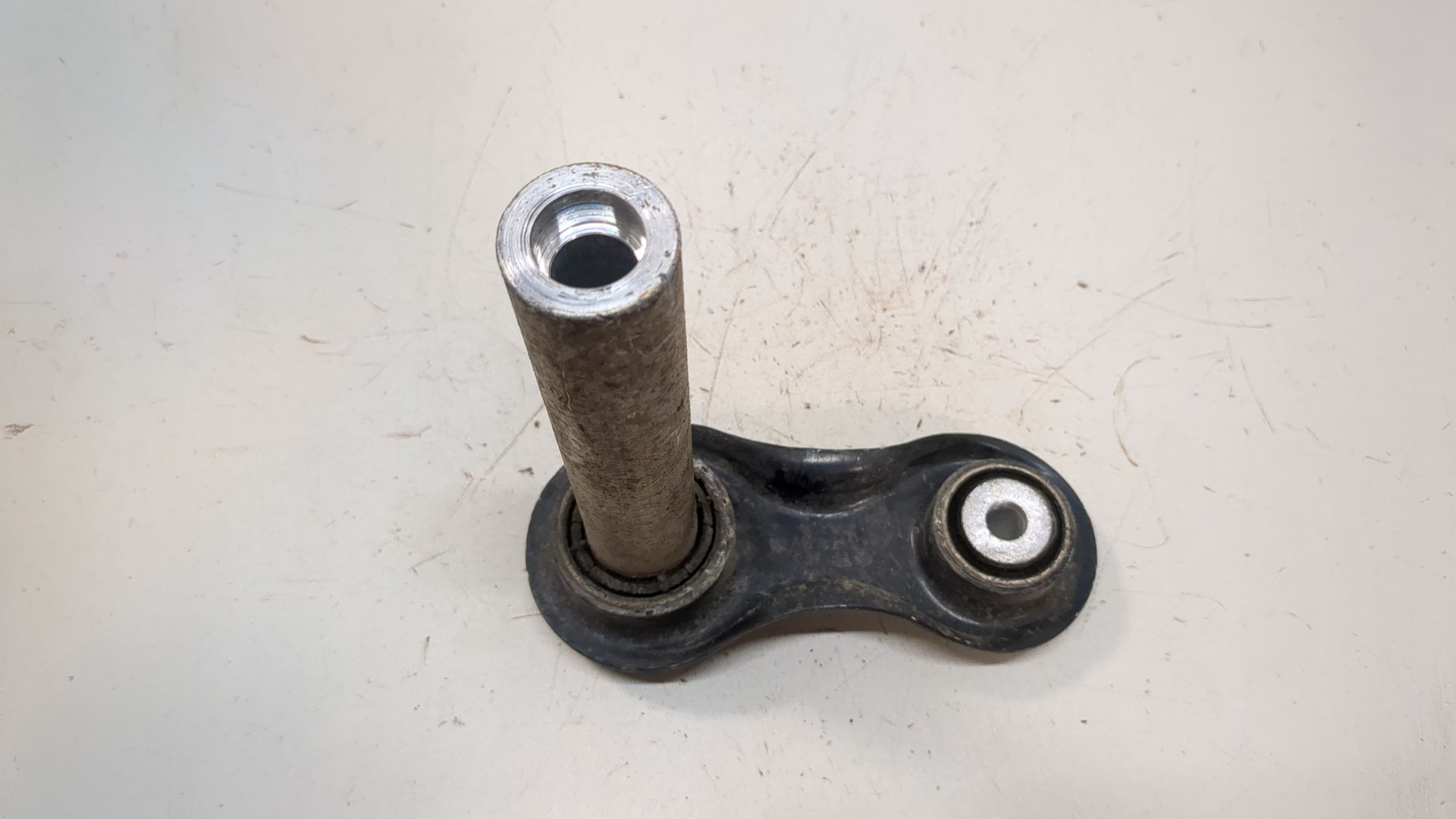 Рычаг задний