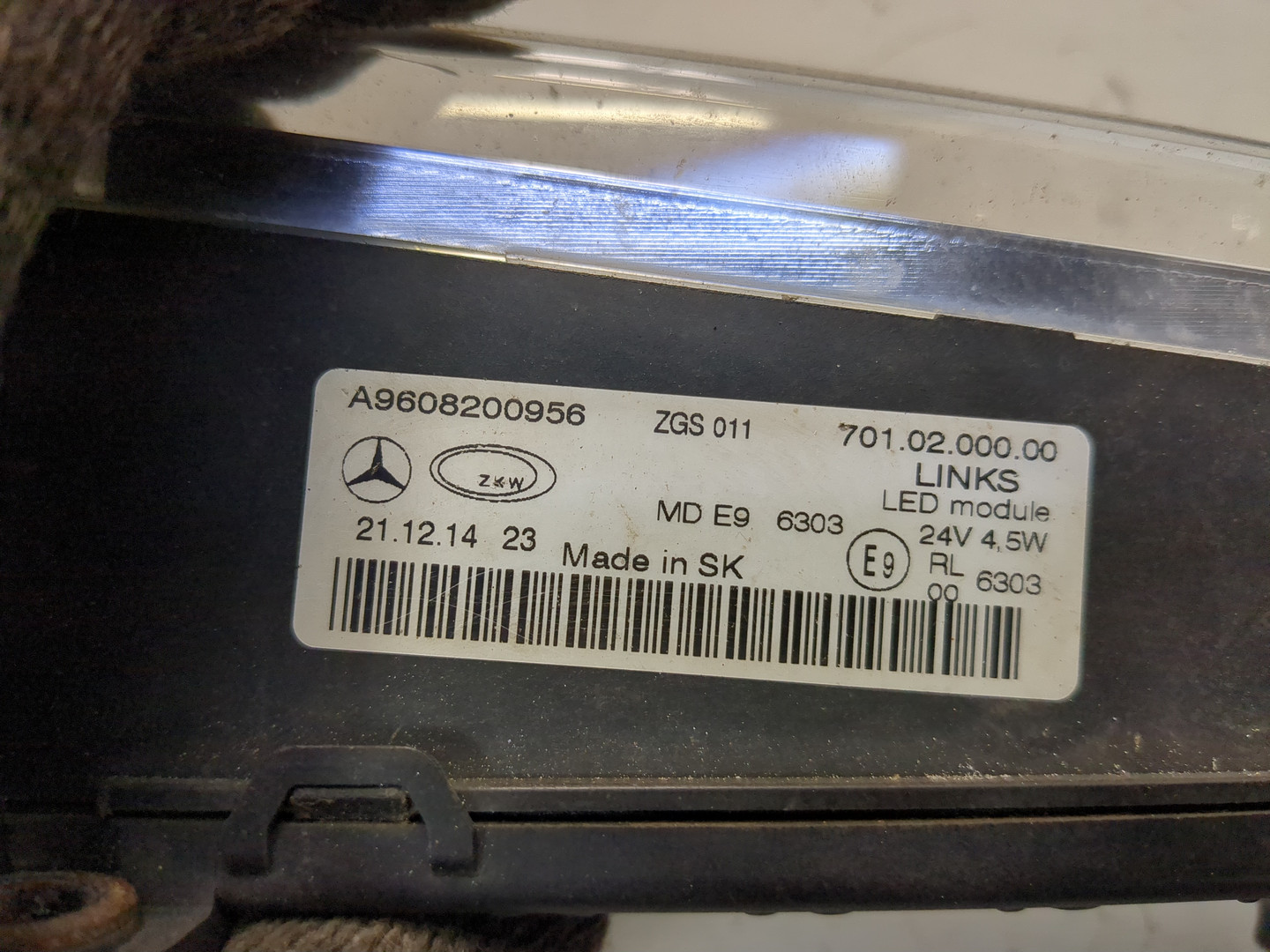 Фара противотуманная левая