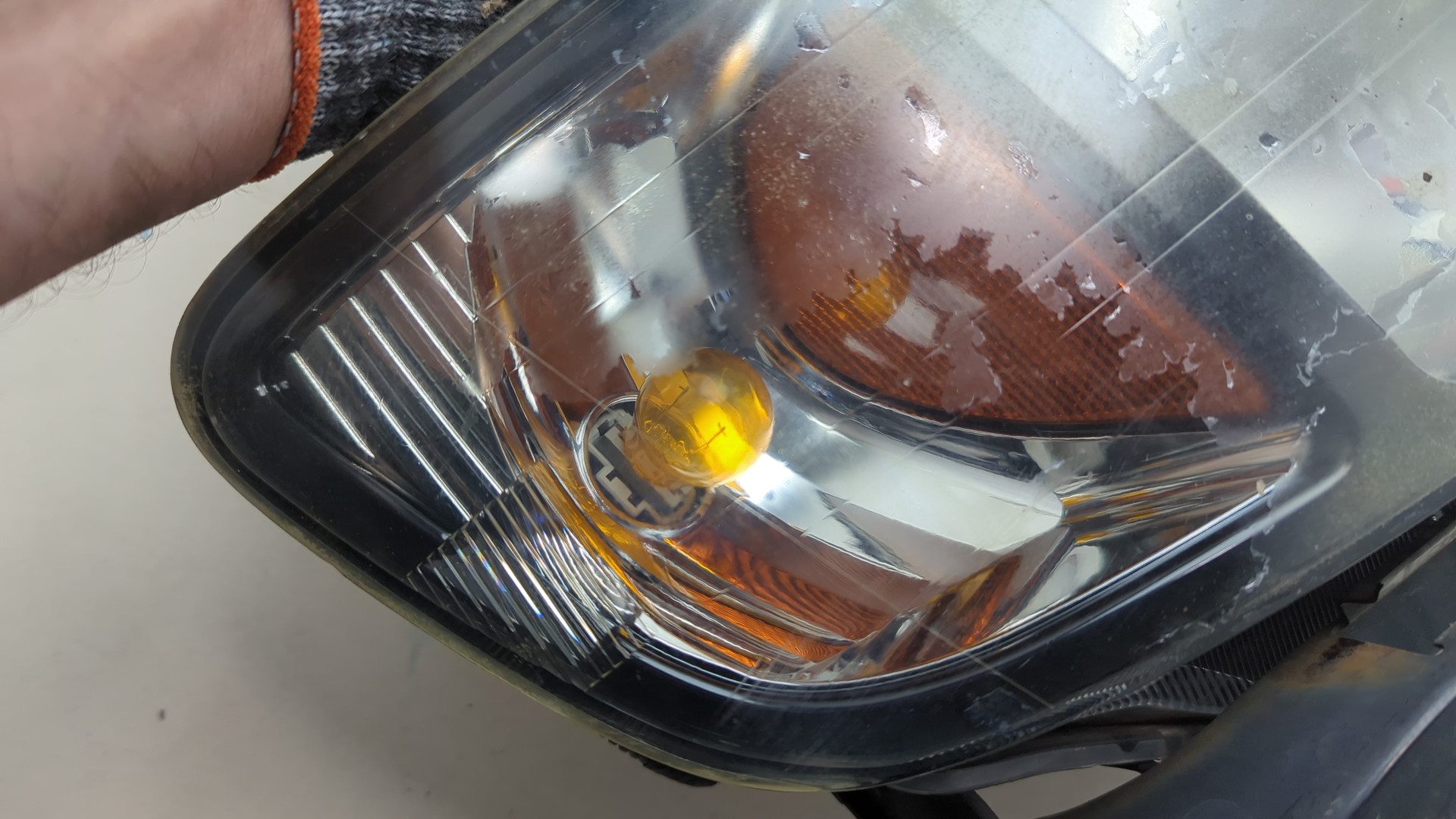 Фара правая