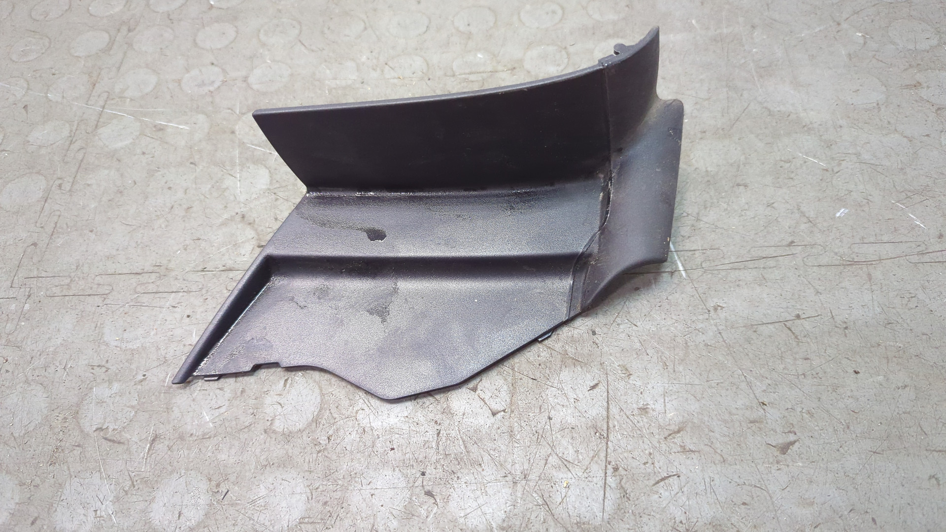 Планка под фонарь правая