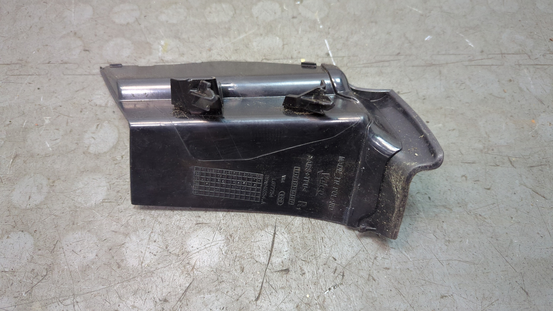 Планка под фонарь правая