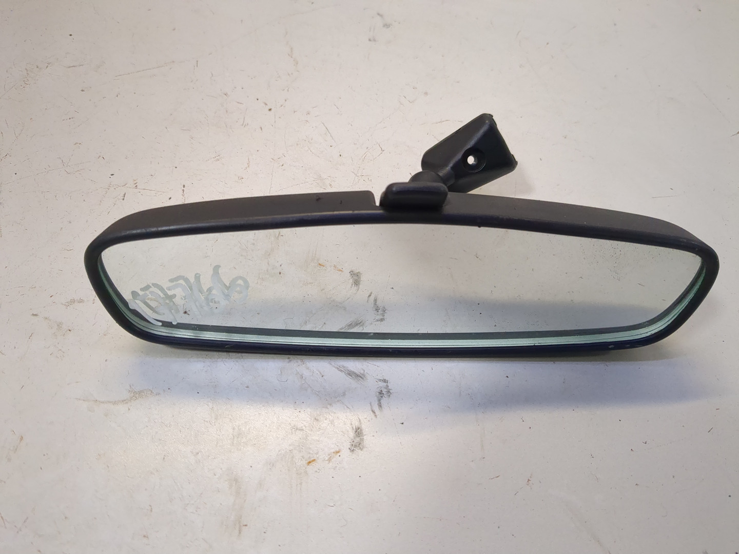 Зеркало заднего вида