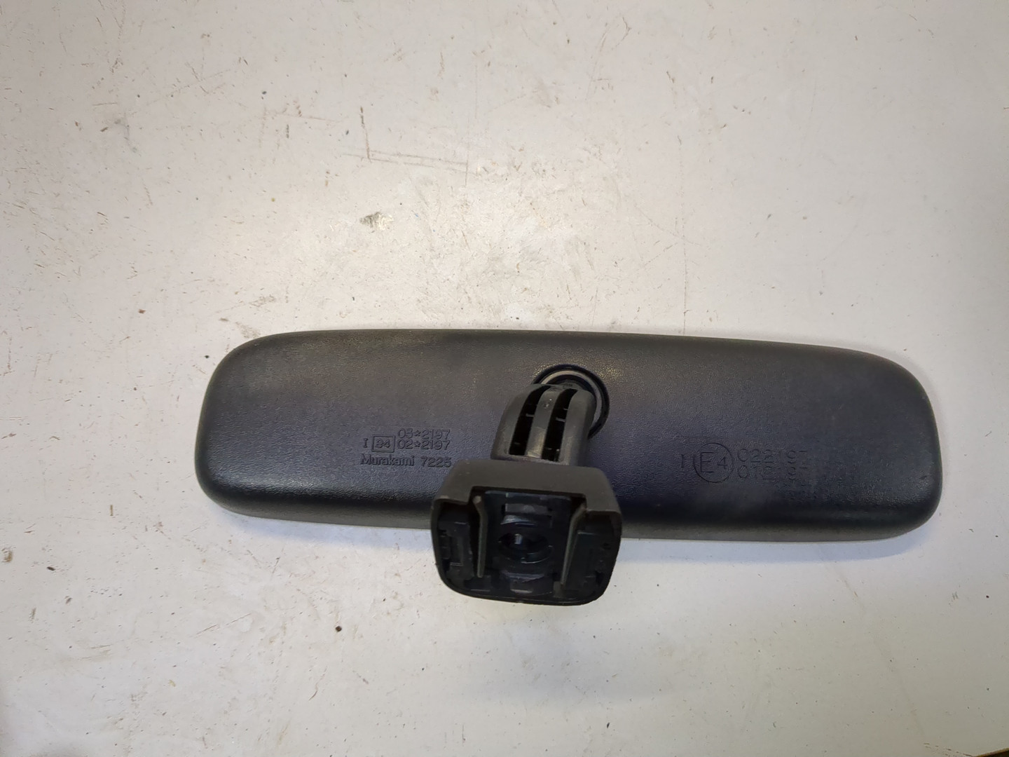 Зеркало заднего вида