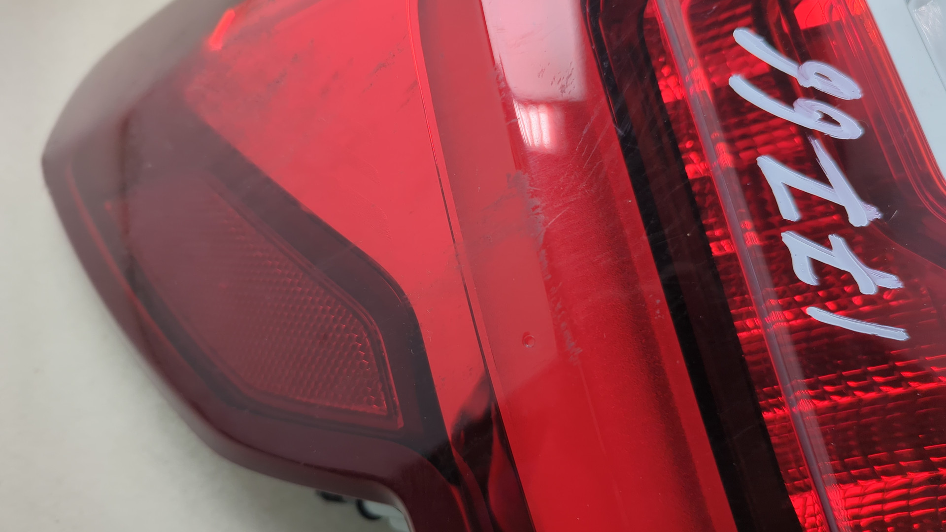 Фонарь задний левый