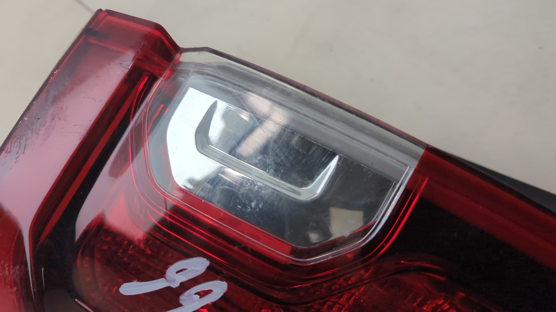 Фонарь задний левый