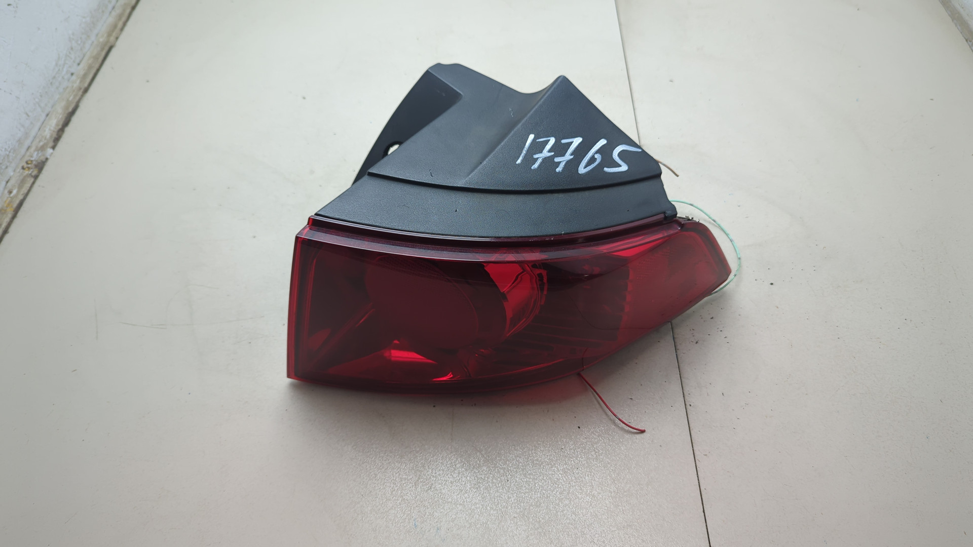 Фонарь задний правый