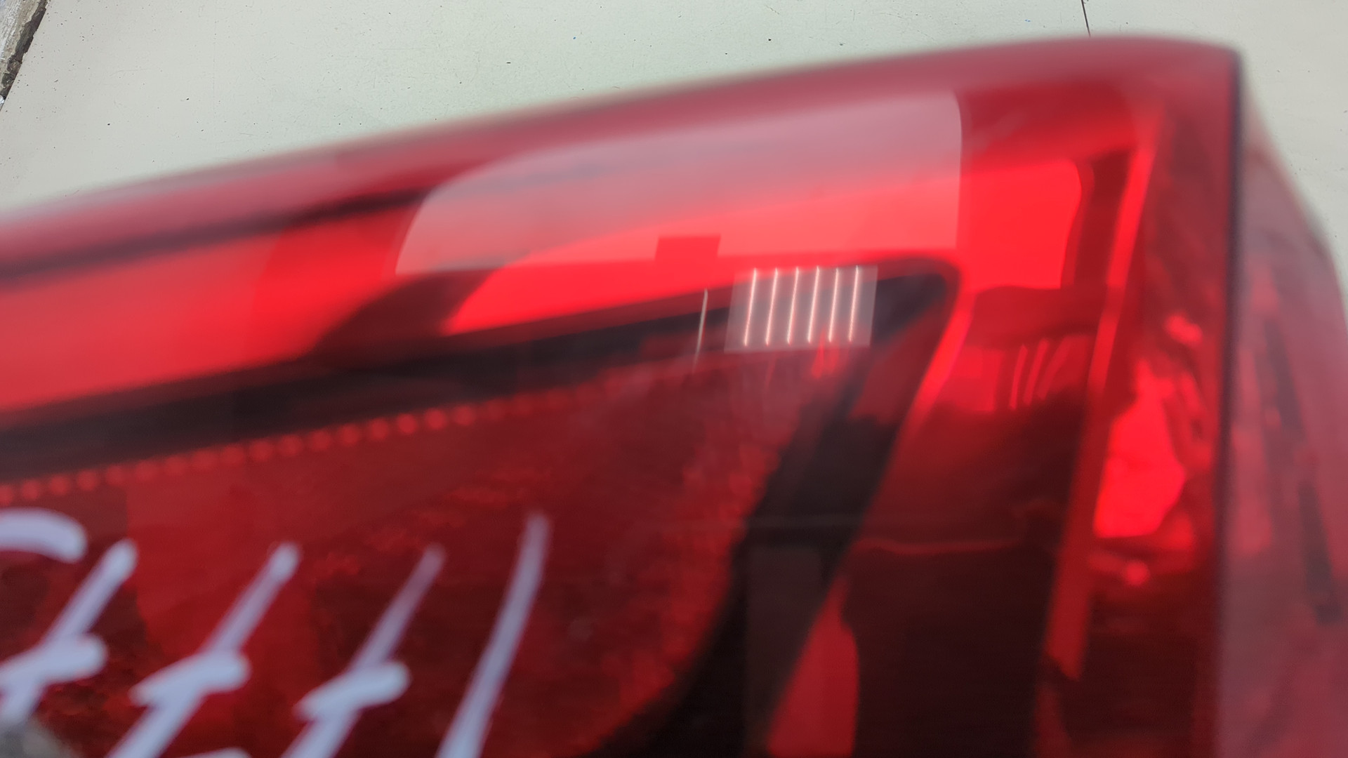 Фонарь задний левый