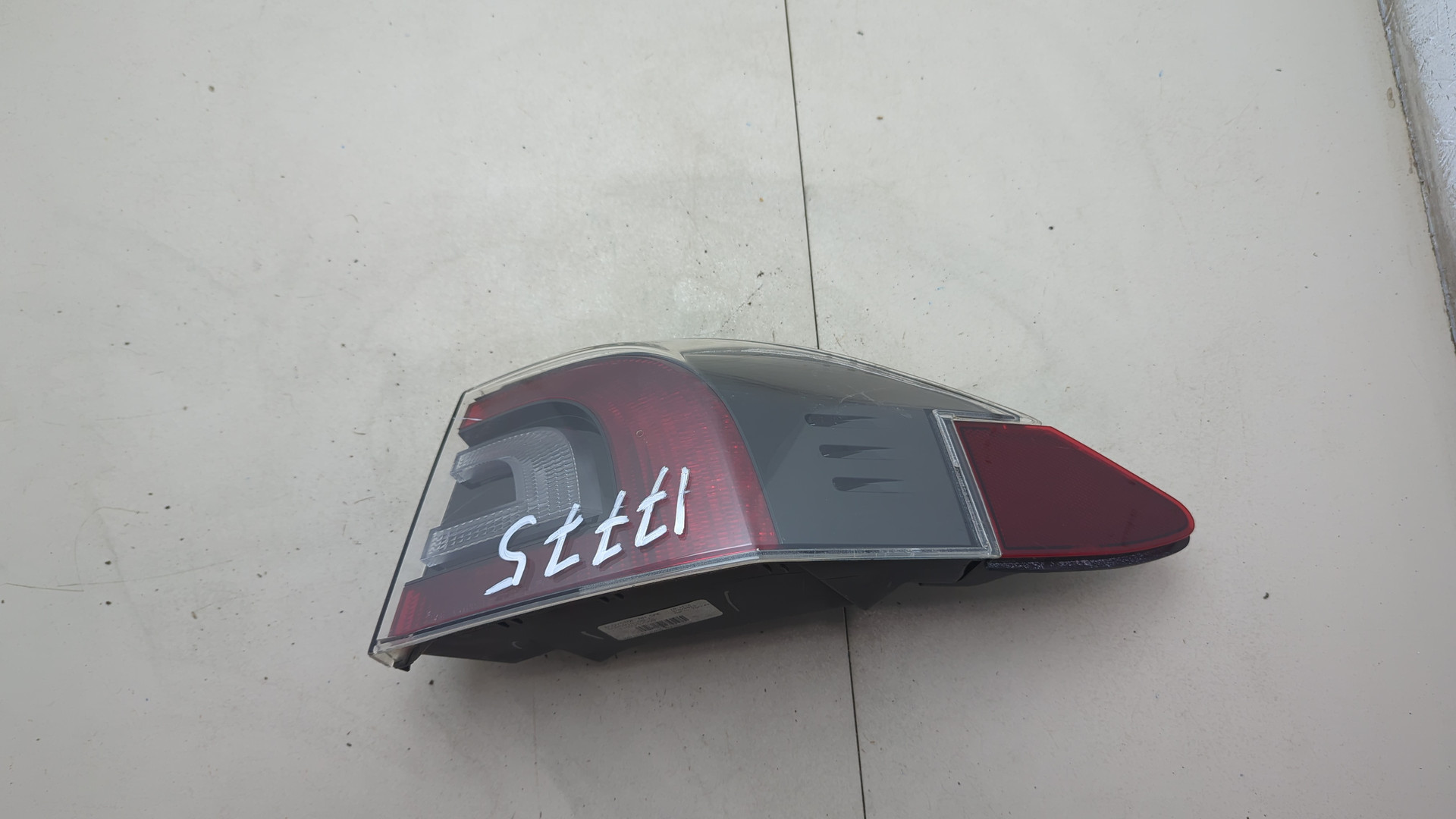 Фонарь задний правый