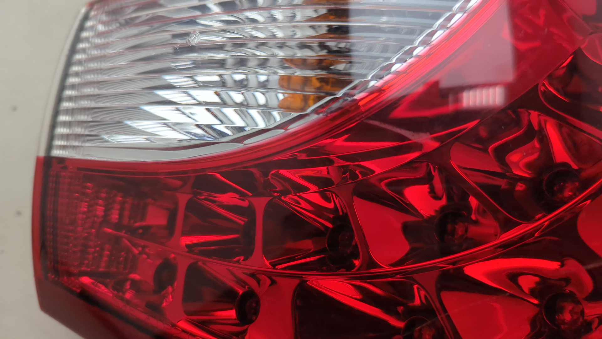 Фонарь задний правый