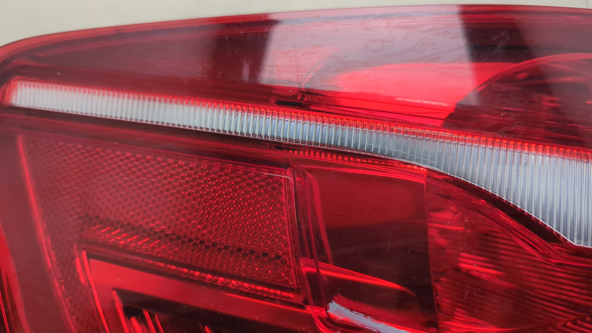 Фонарь задний левый