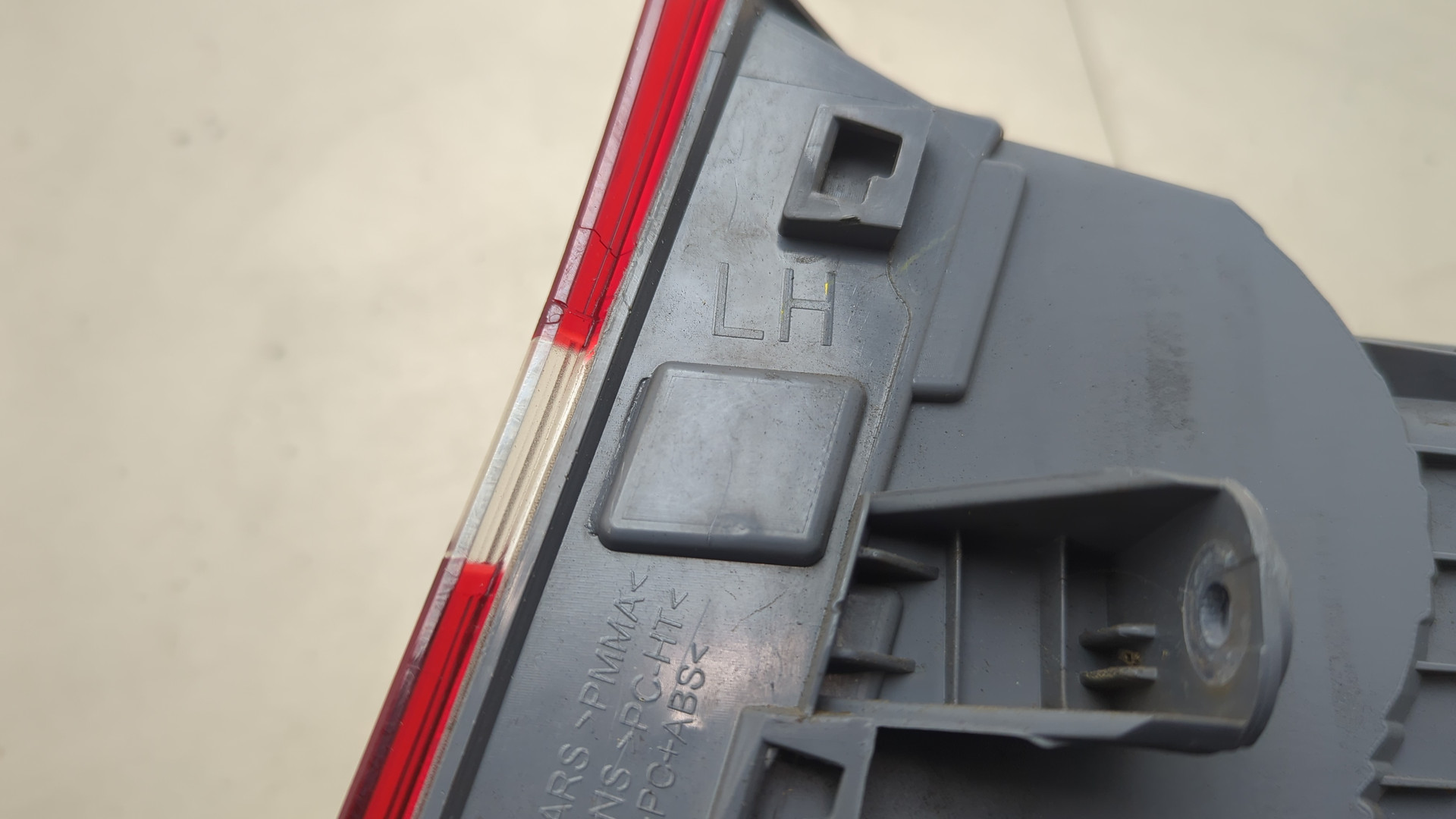 Фонарь задний левый