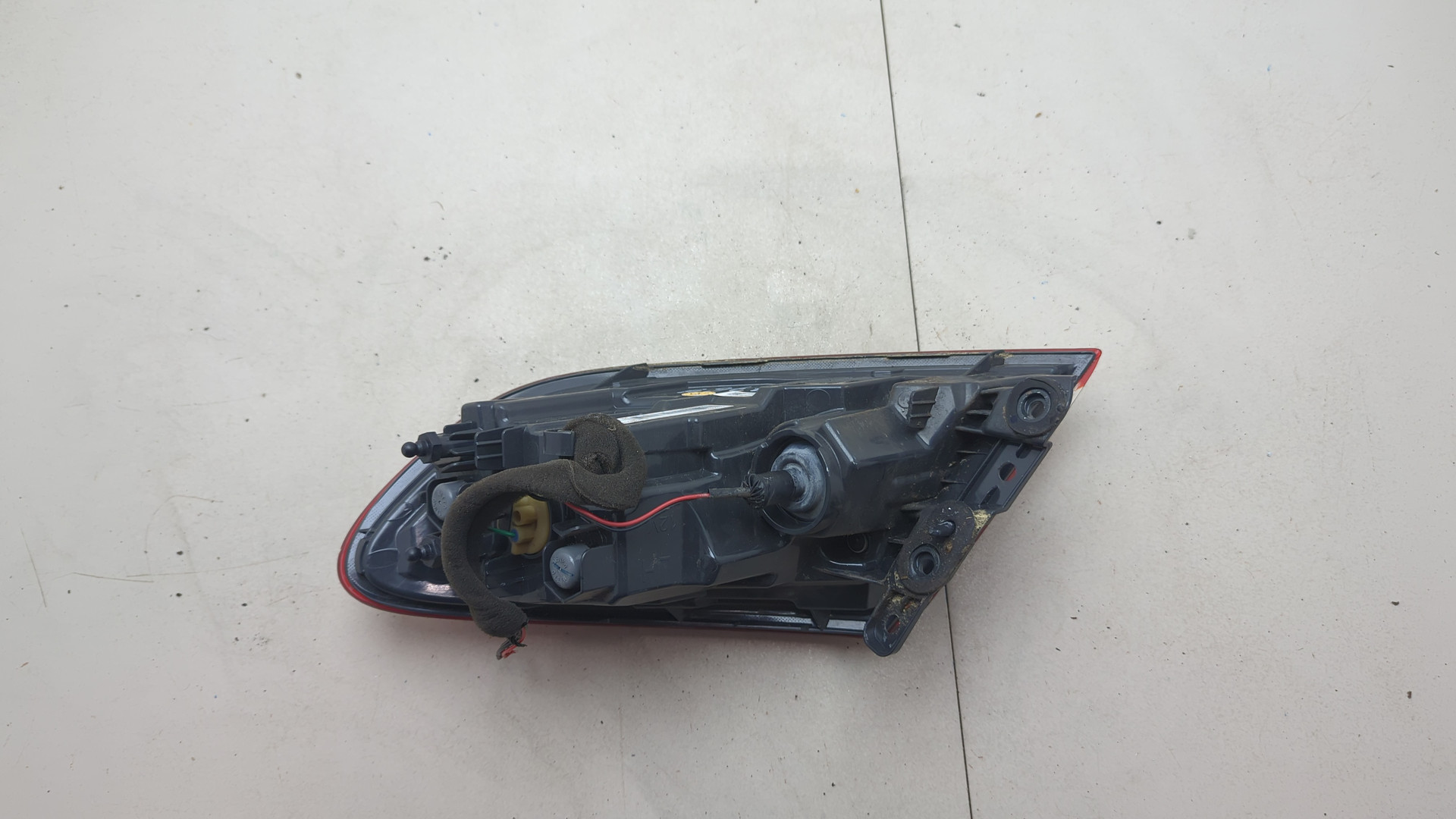 Фонарь задний левый