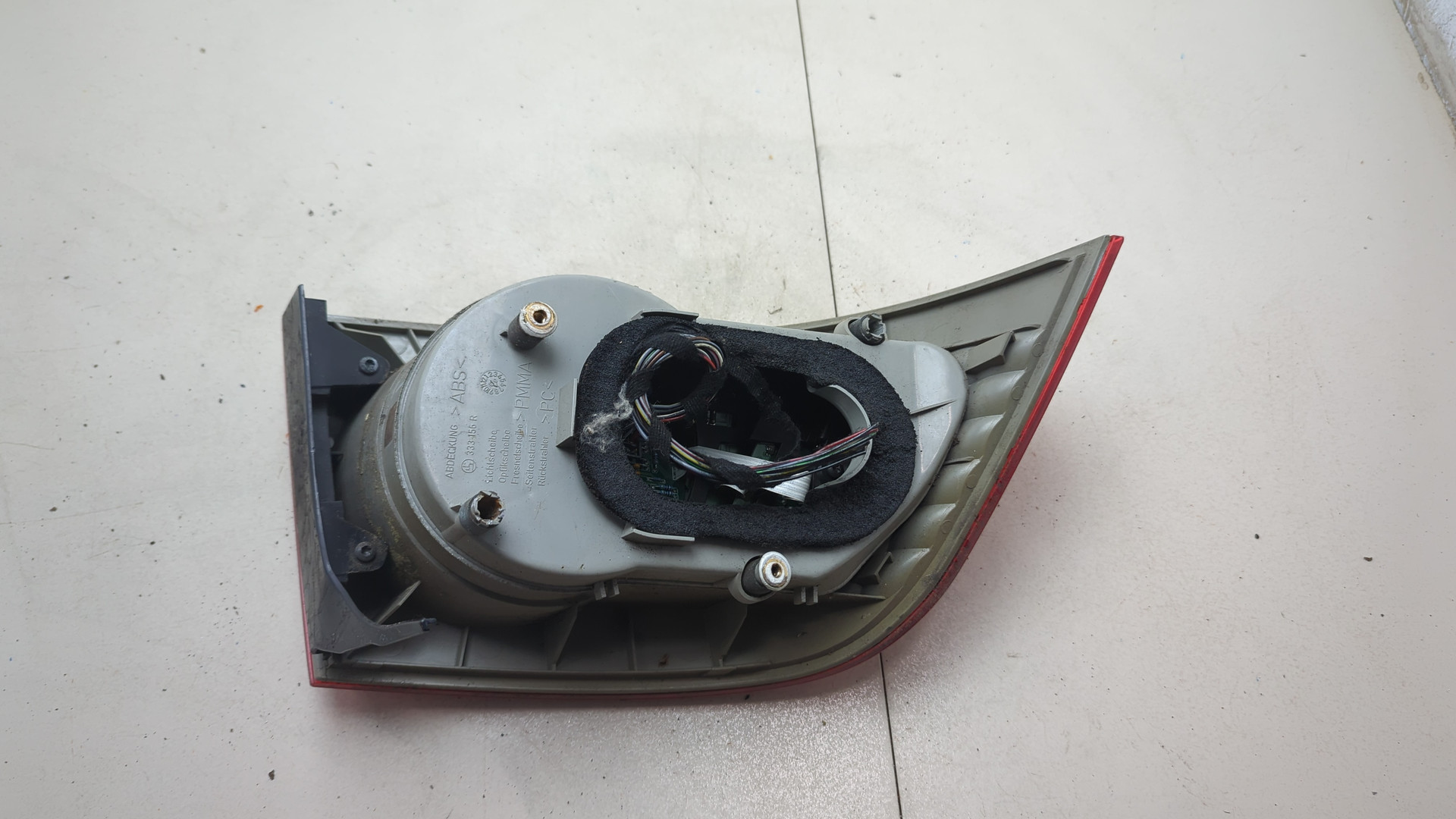 Фонарь задний правый