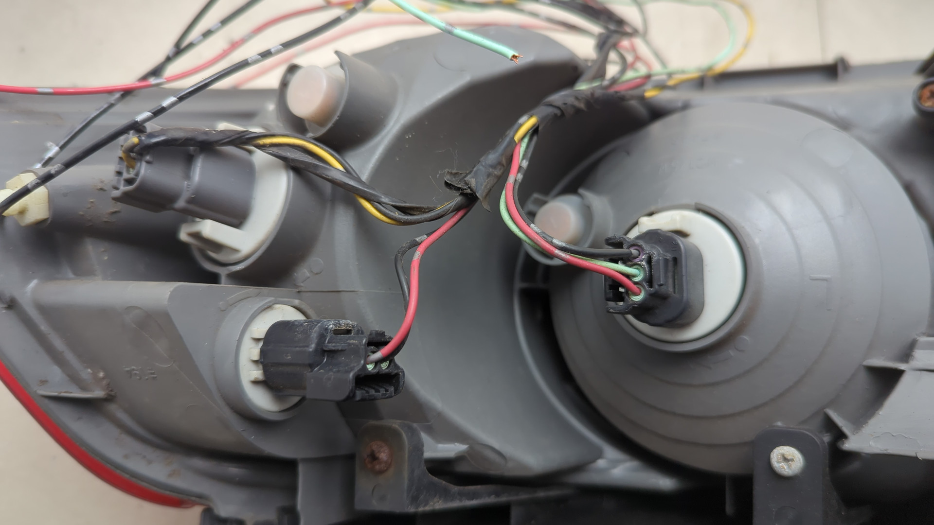 Фонарь задний левый