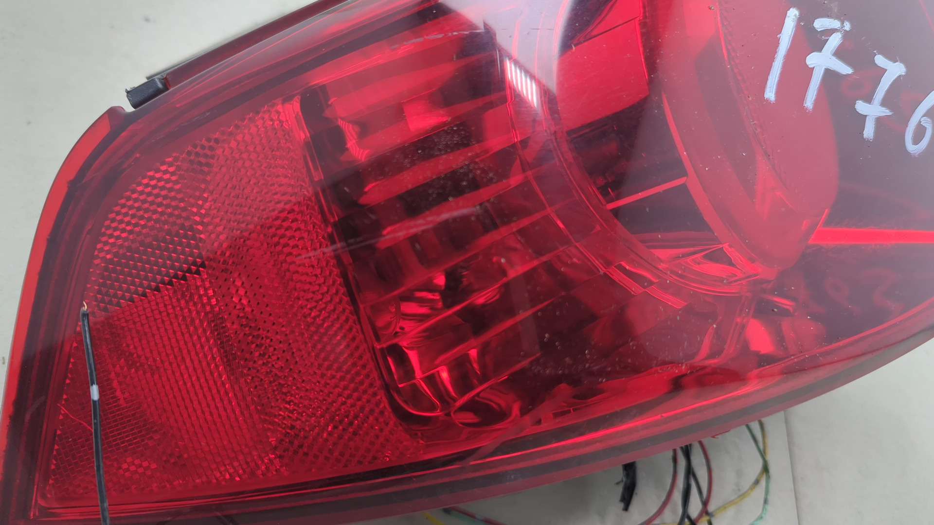 Фонарь задний левый