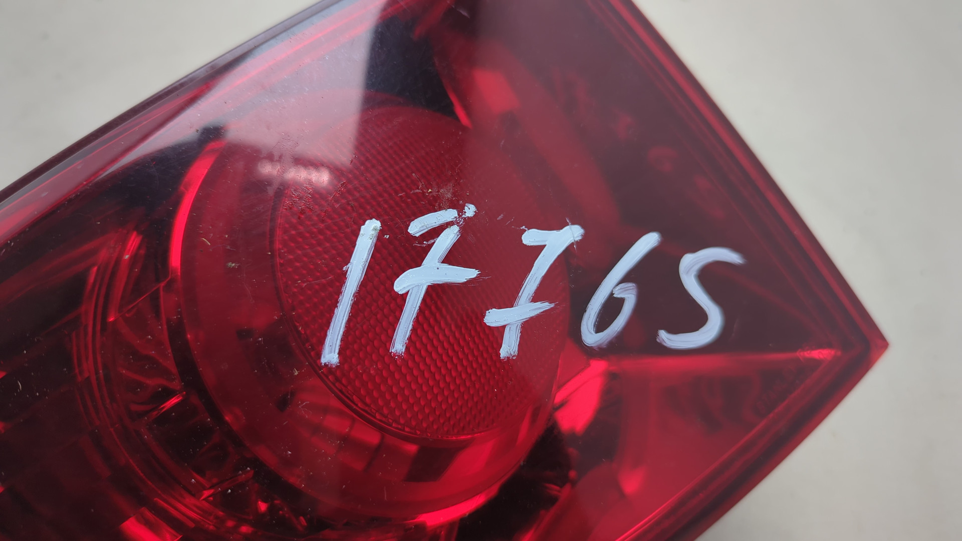 Фонарь задний левый