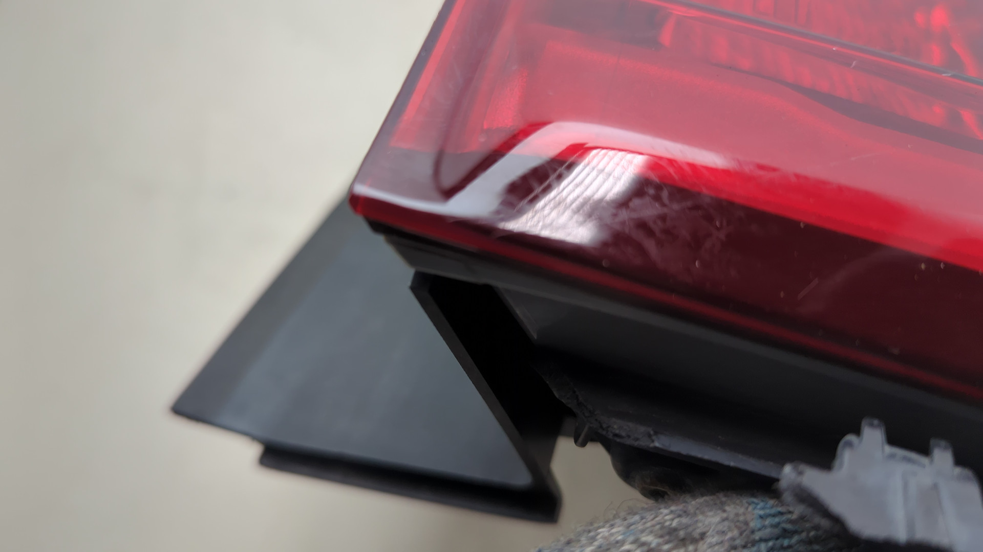 Фонарь задний правый