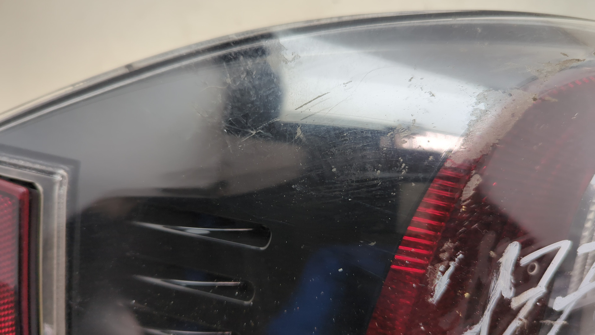 Фонарь задний левый