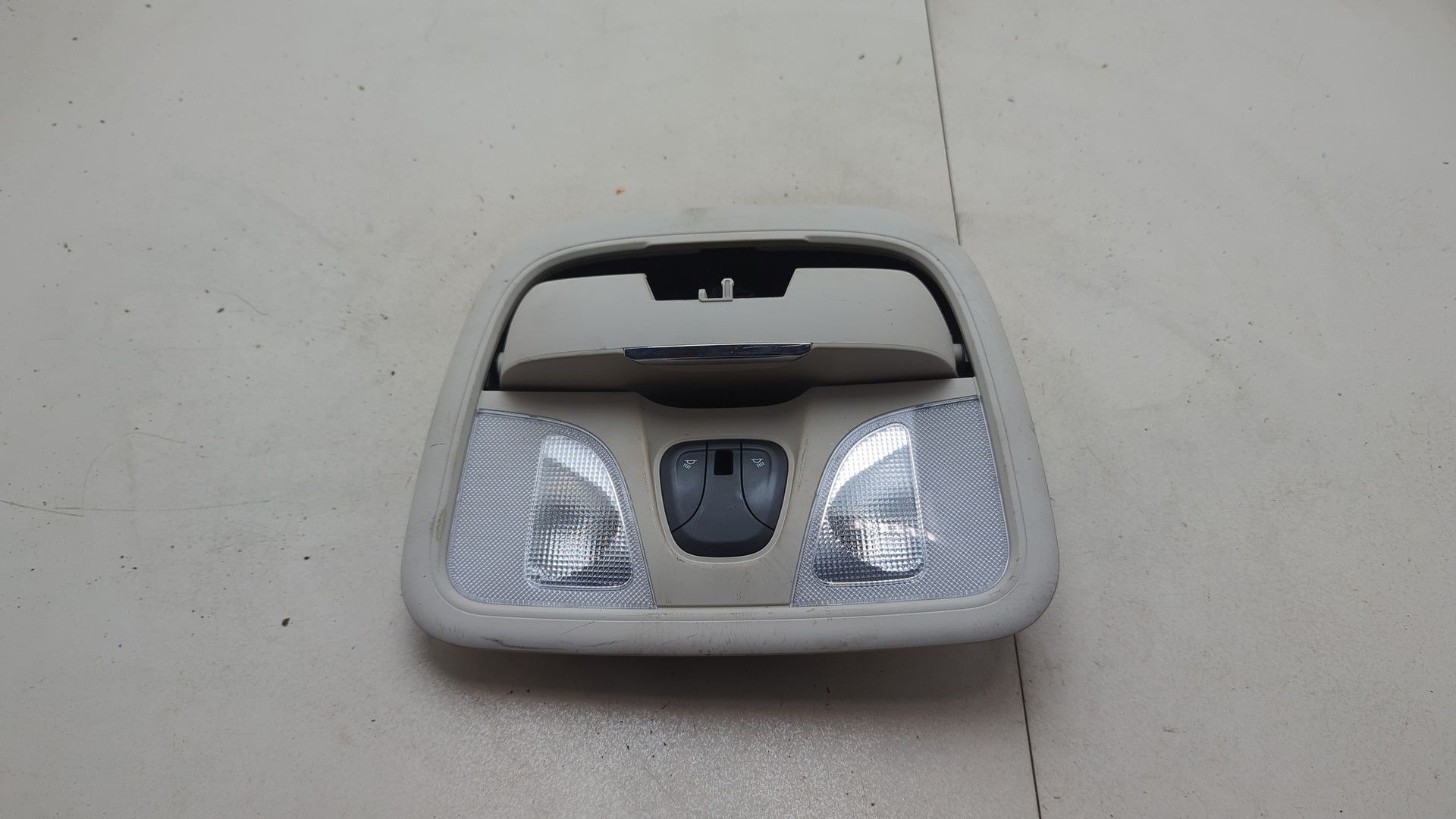 Плафон салонный