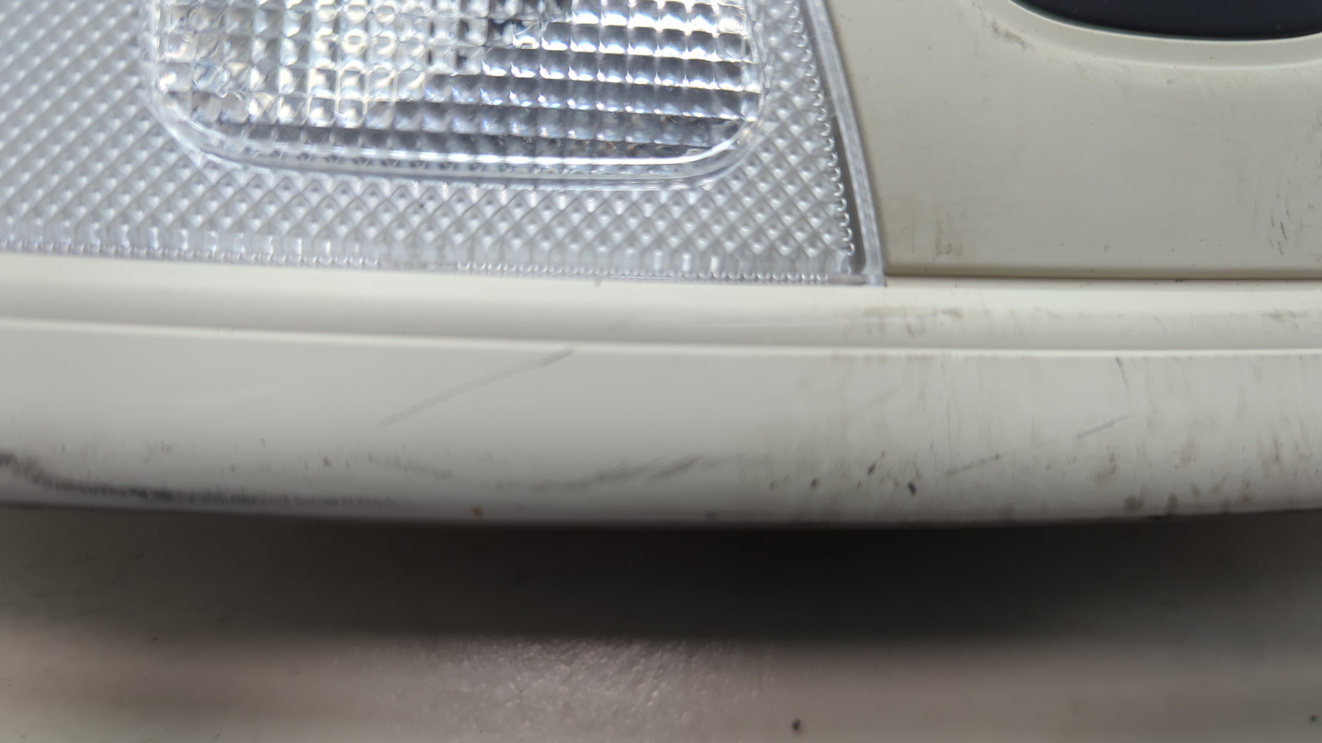 Плафон салонный