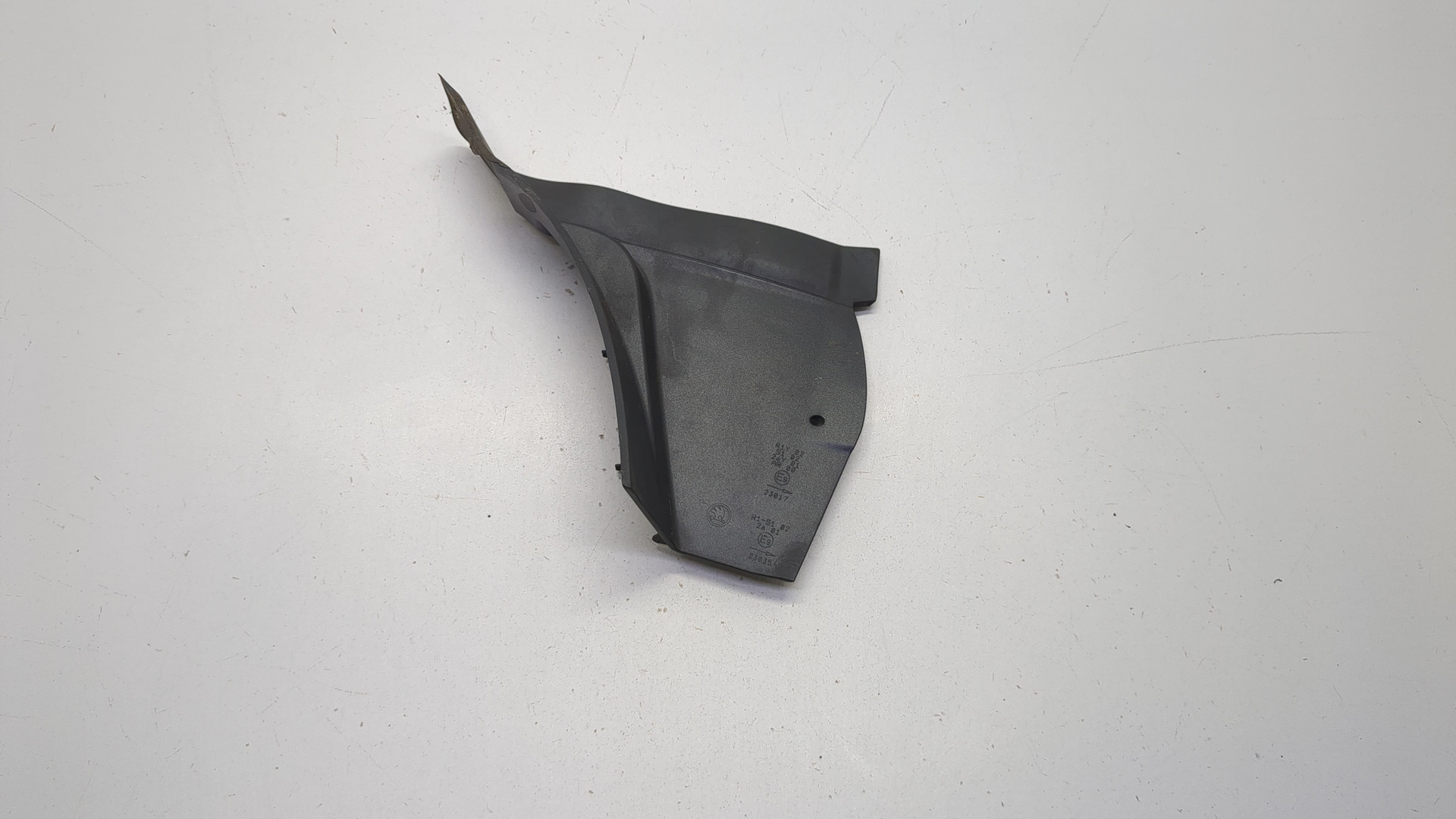 Планка под фонарь правая