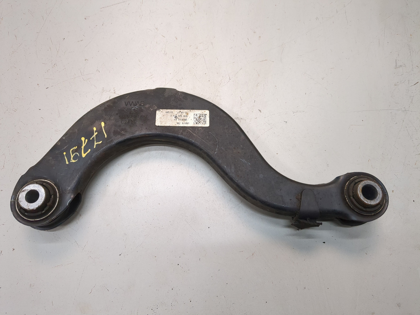 Рычаг задний