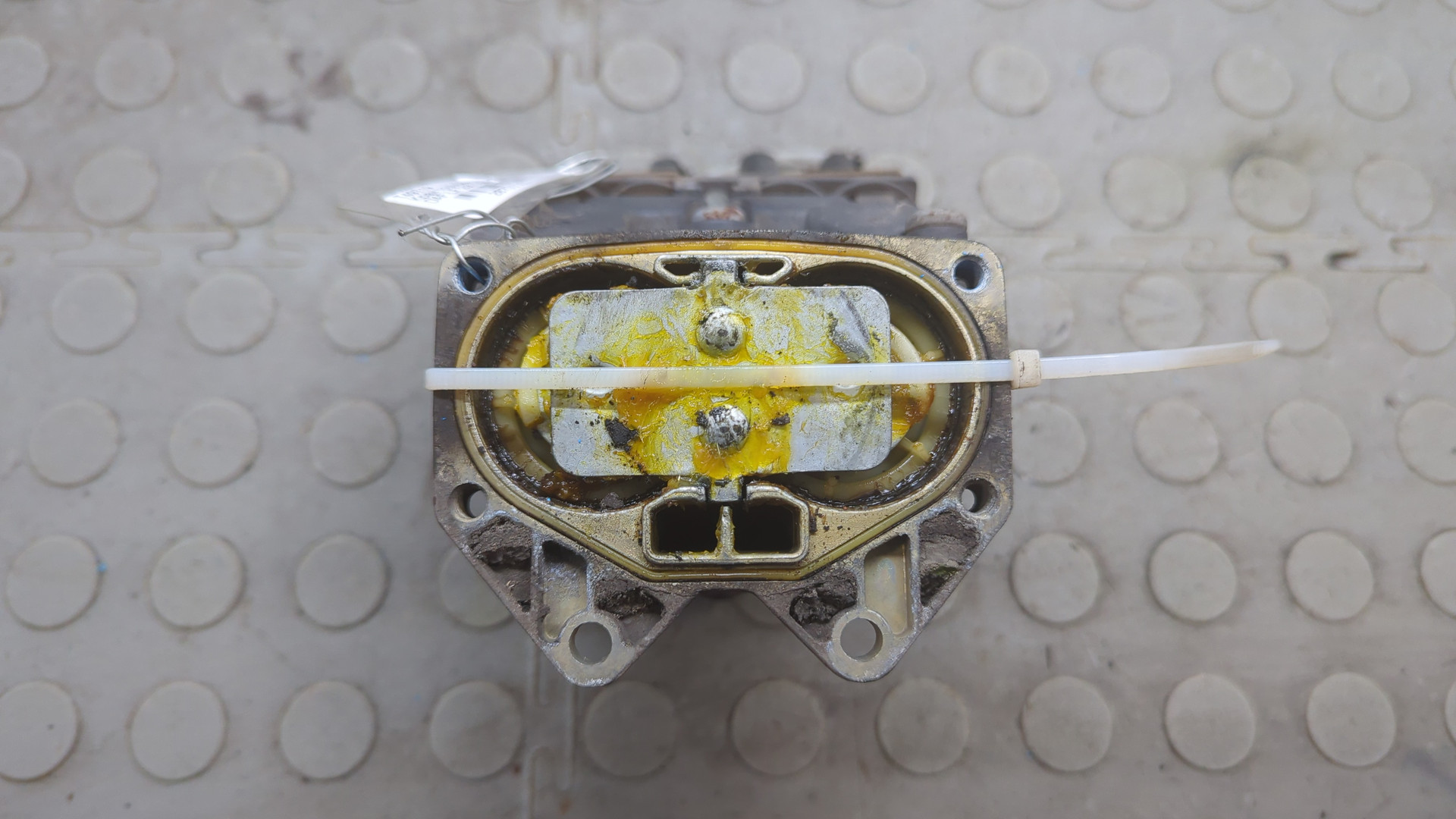 Кран тормозной главный