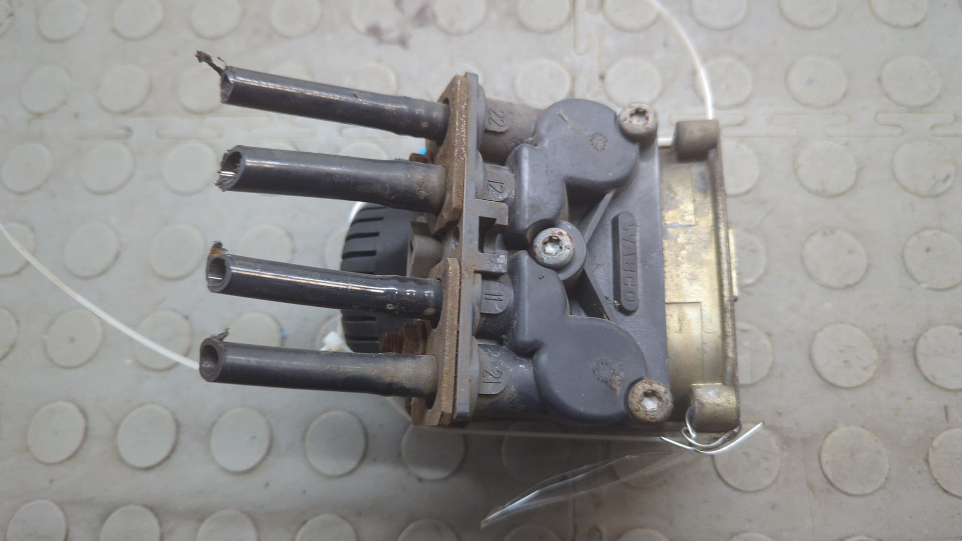 Кран тормозной главный