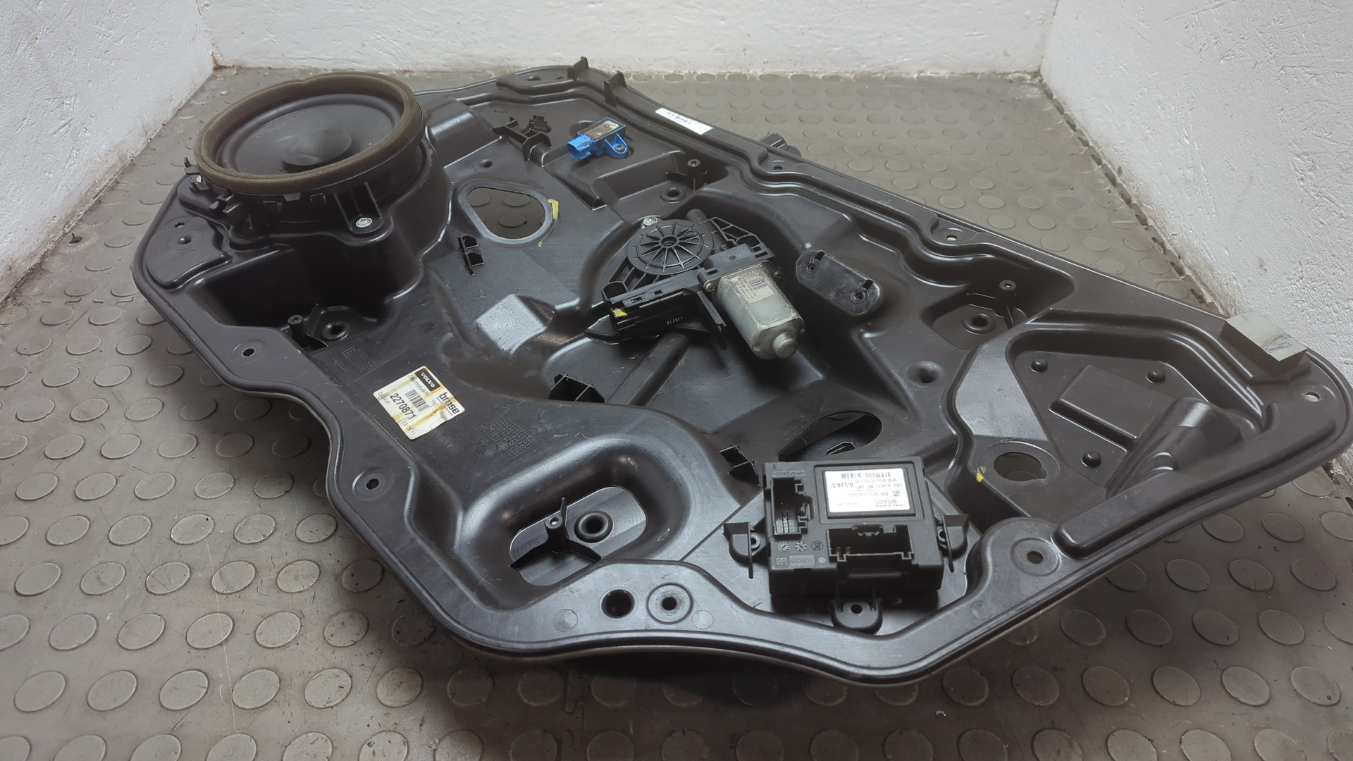 Стеклоподъемник электр. передний правый