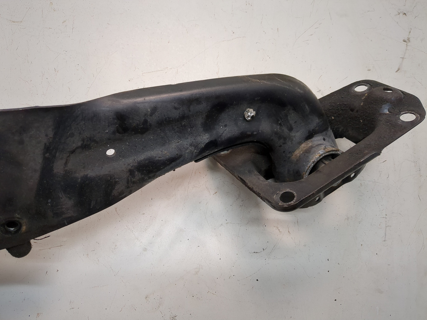 Рычаг задний левый