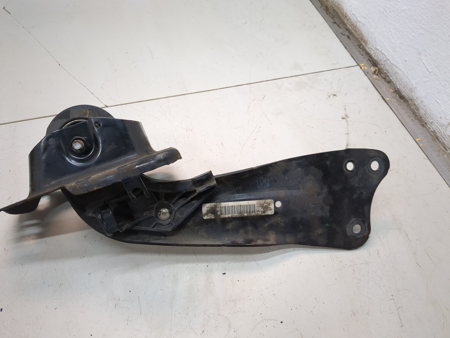 Рычаг задний правый