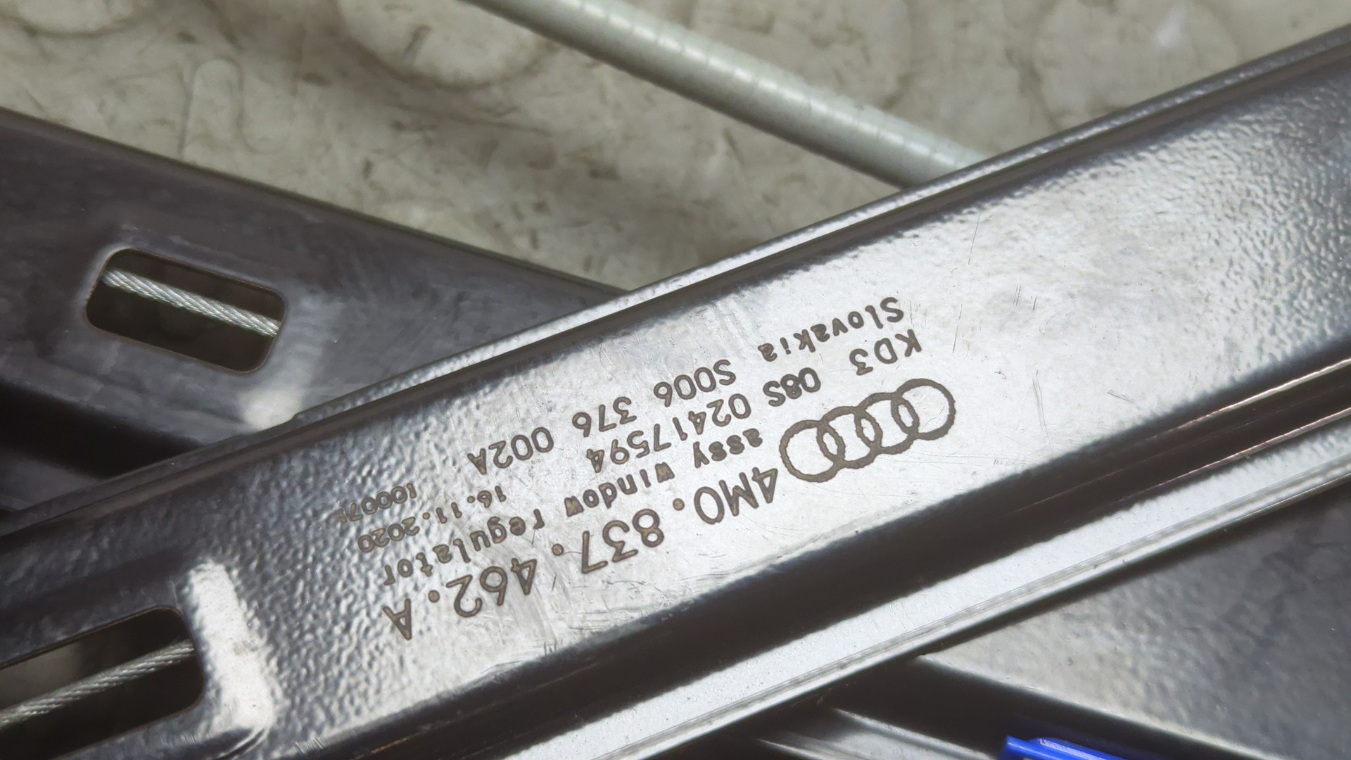 Стеклоподъемник электр. передний правый