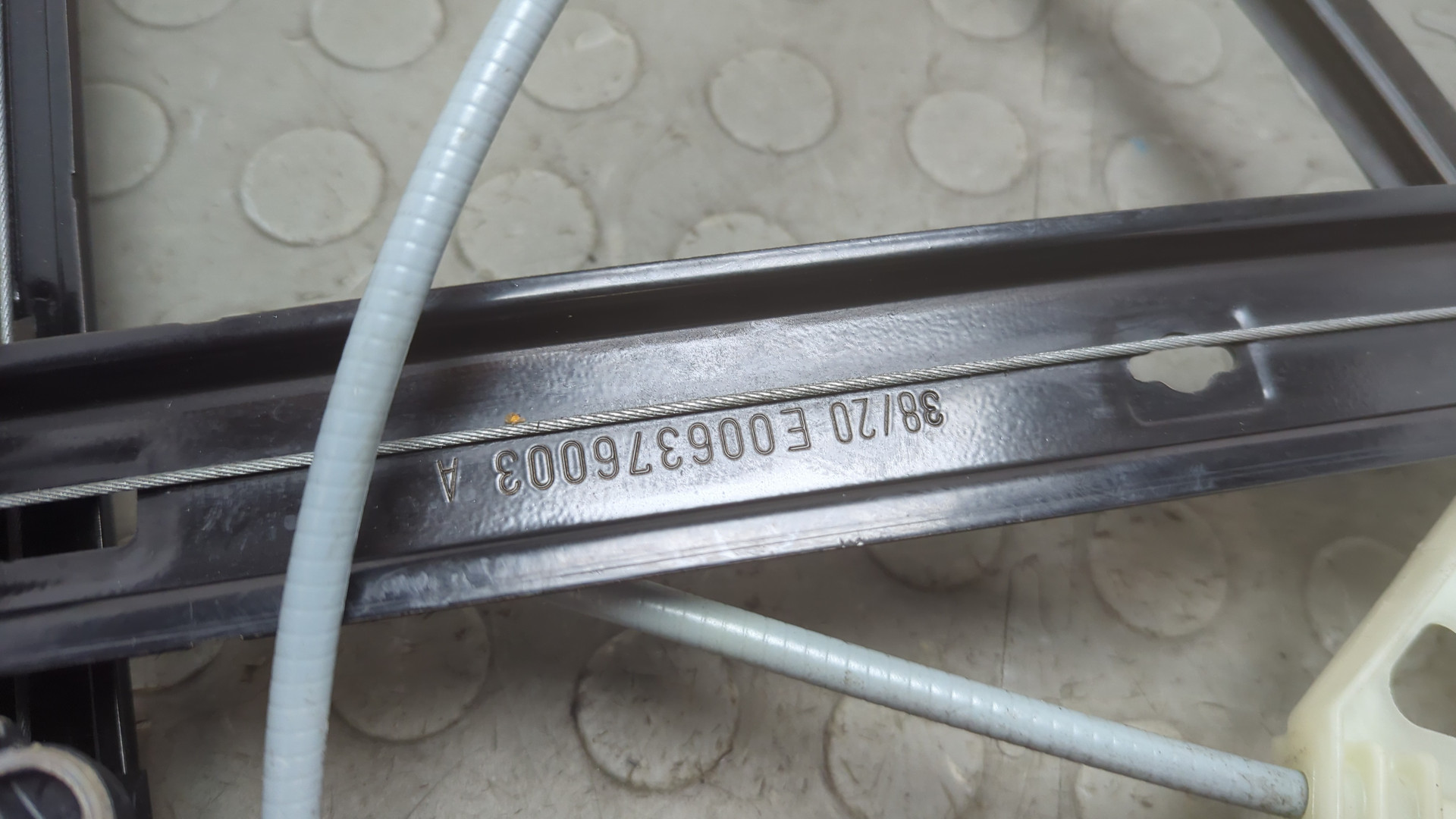 Стеклоподъемник электр. передний правый