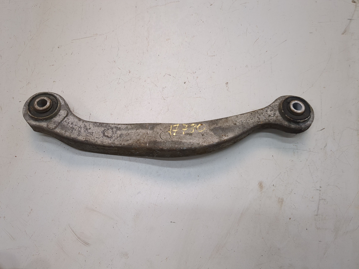 Рычаг задний правый