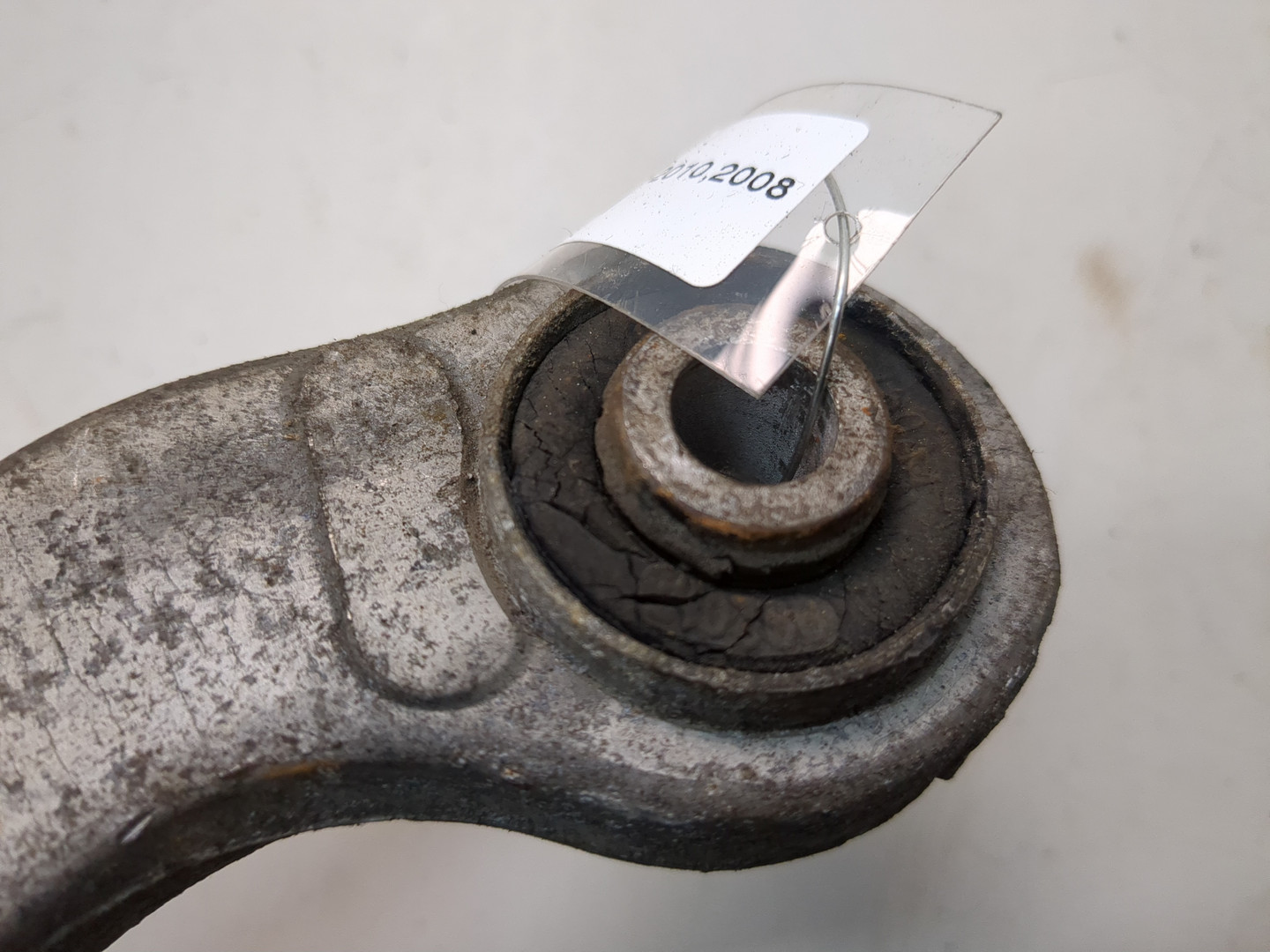 Рычаг задний правый