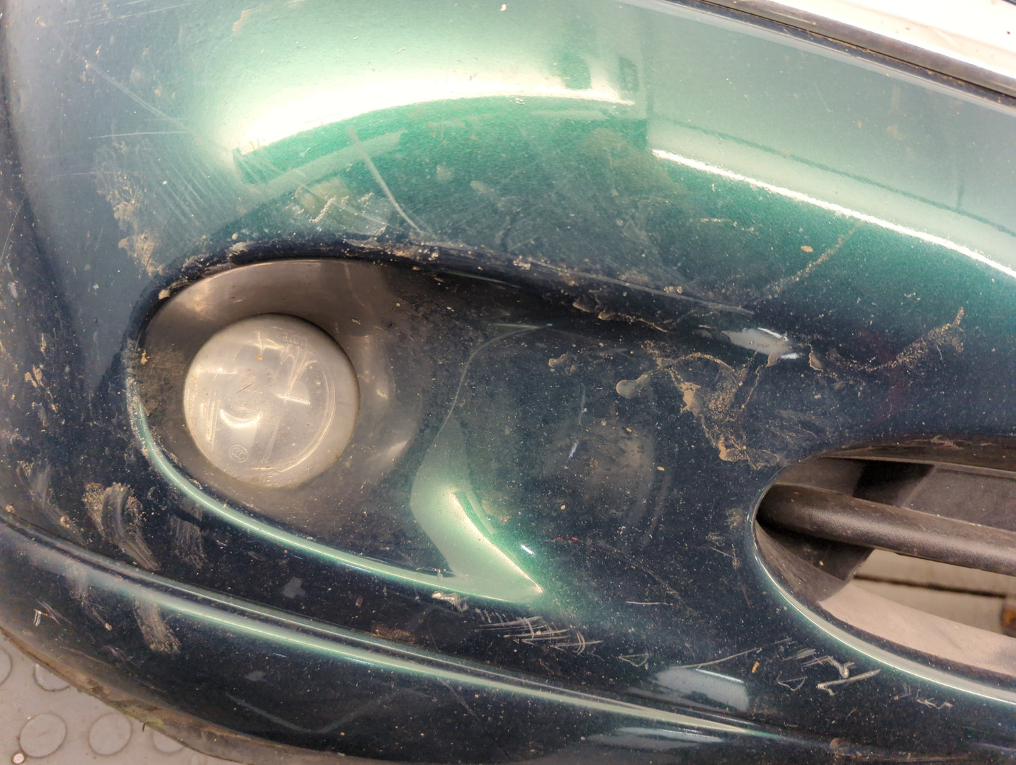 Бампер передний