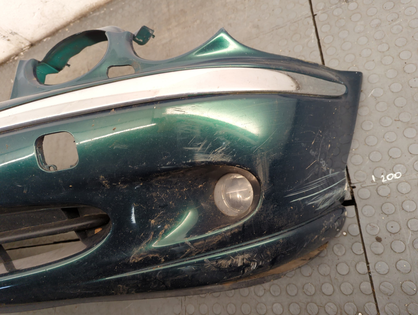 Бампер передний