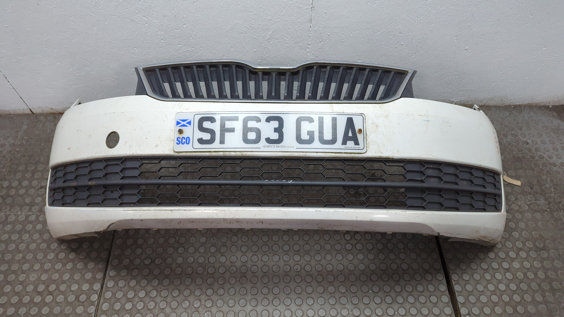 Бампер передний