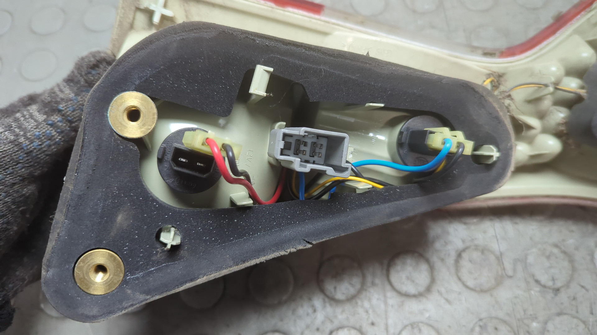 Фонарь задний внутренний правый