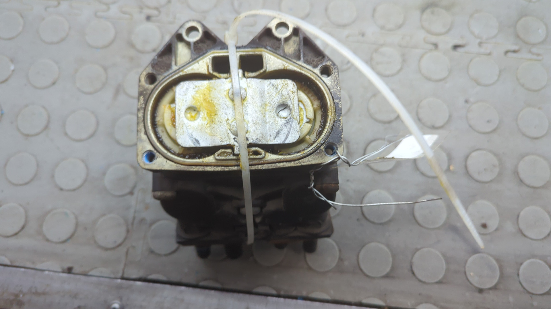 Кран тормозной главный