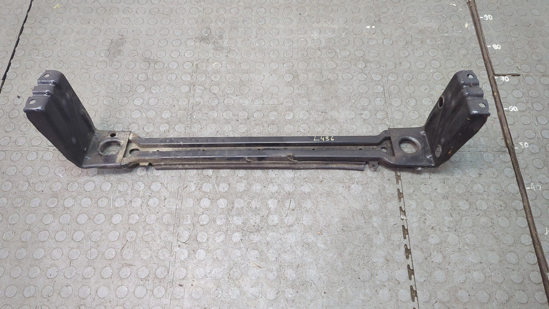 Балка подрадиаторная