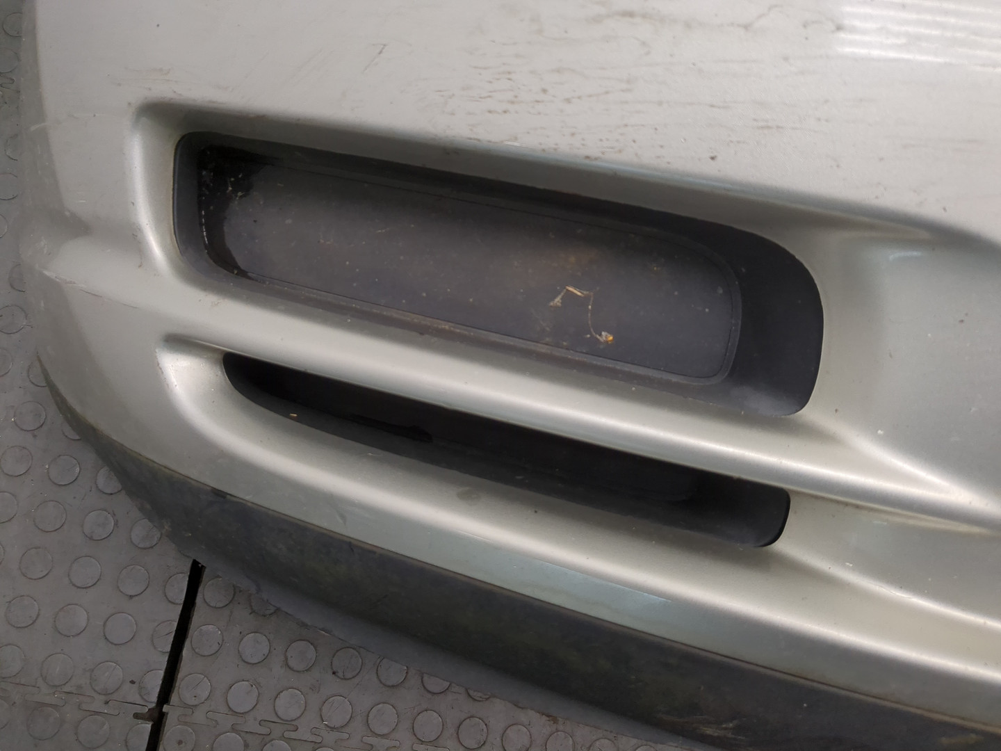 Бампер передний