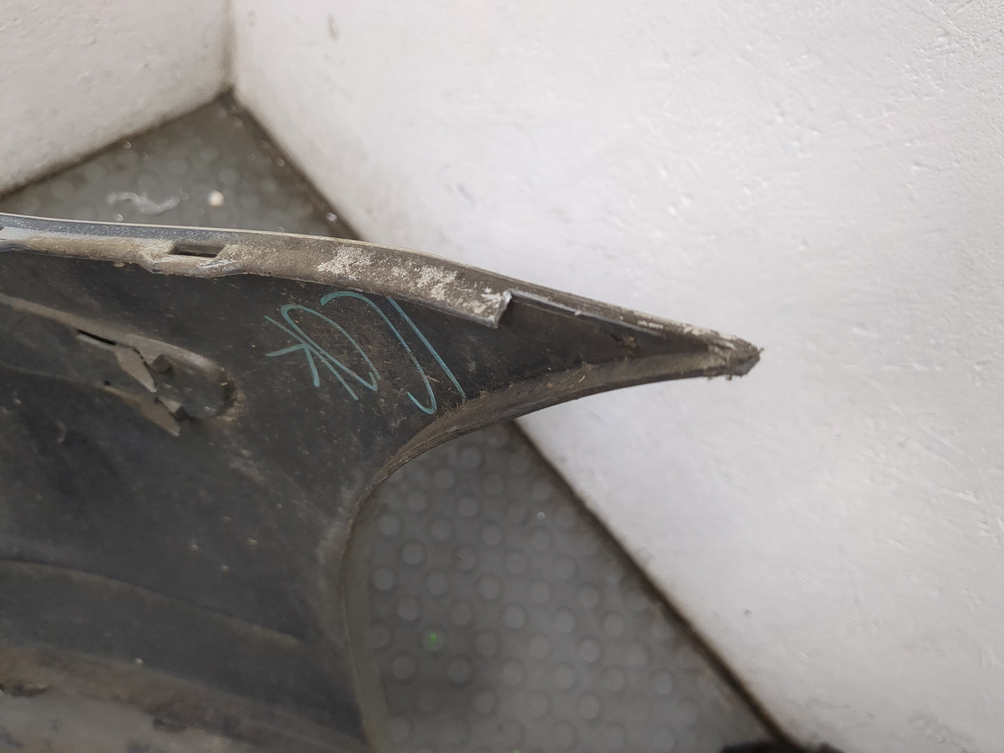 Бампер передний