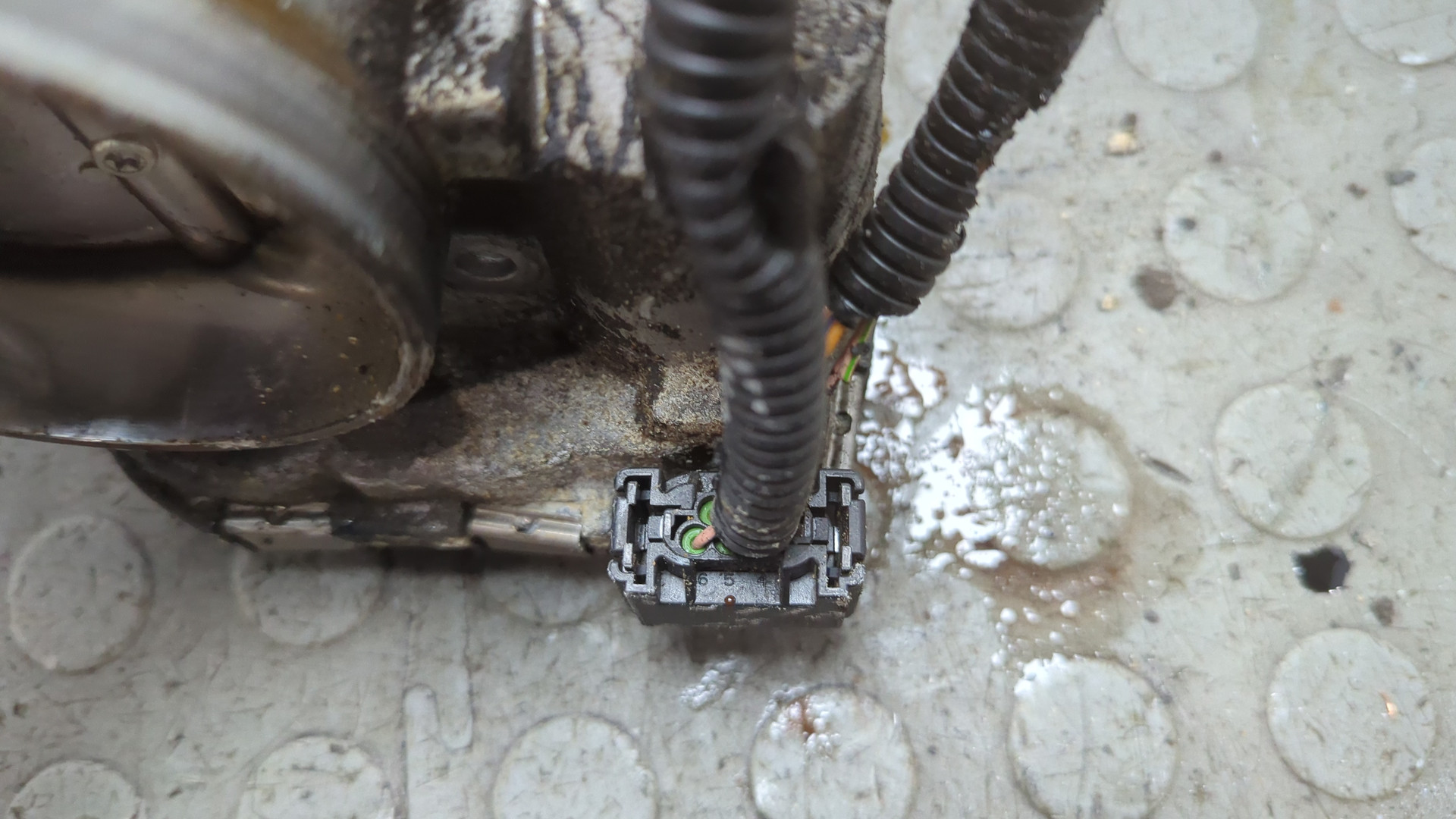 Заслонка дроссельная электрическая