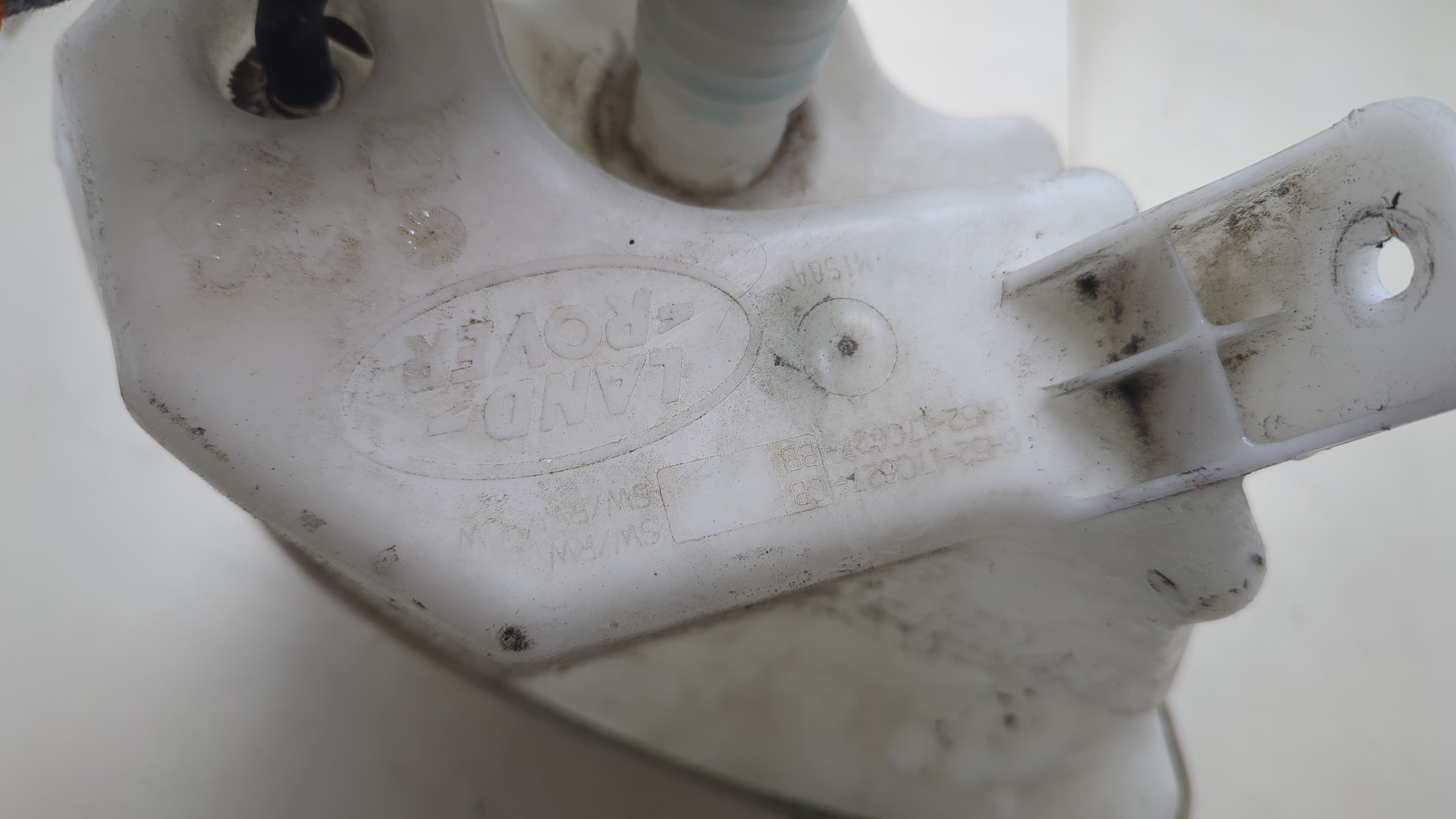 Бачок омывателя лобового стекла