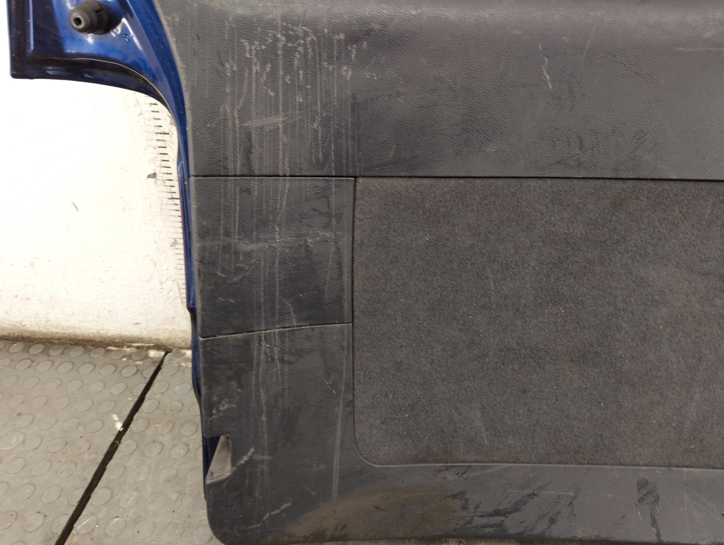 Дверь багажника